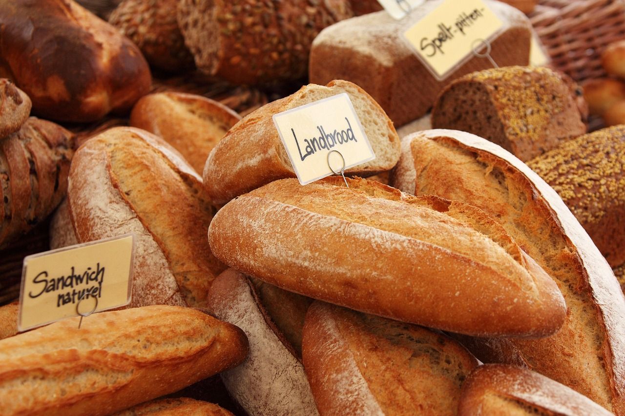 entdecken sie die klassische französische baguette – außen knusprig, innen luftig und weich. perfekt für sandwiches, als beilage oder purer genuss. erfahren sie mehr über die zubereitung und geschichte der baguette.