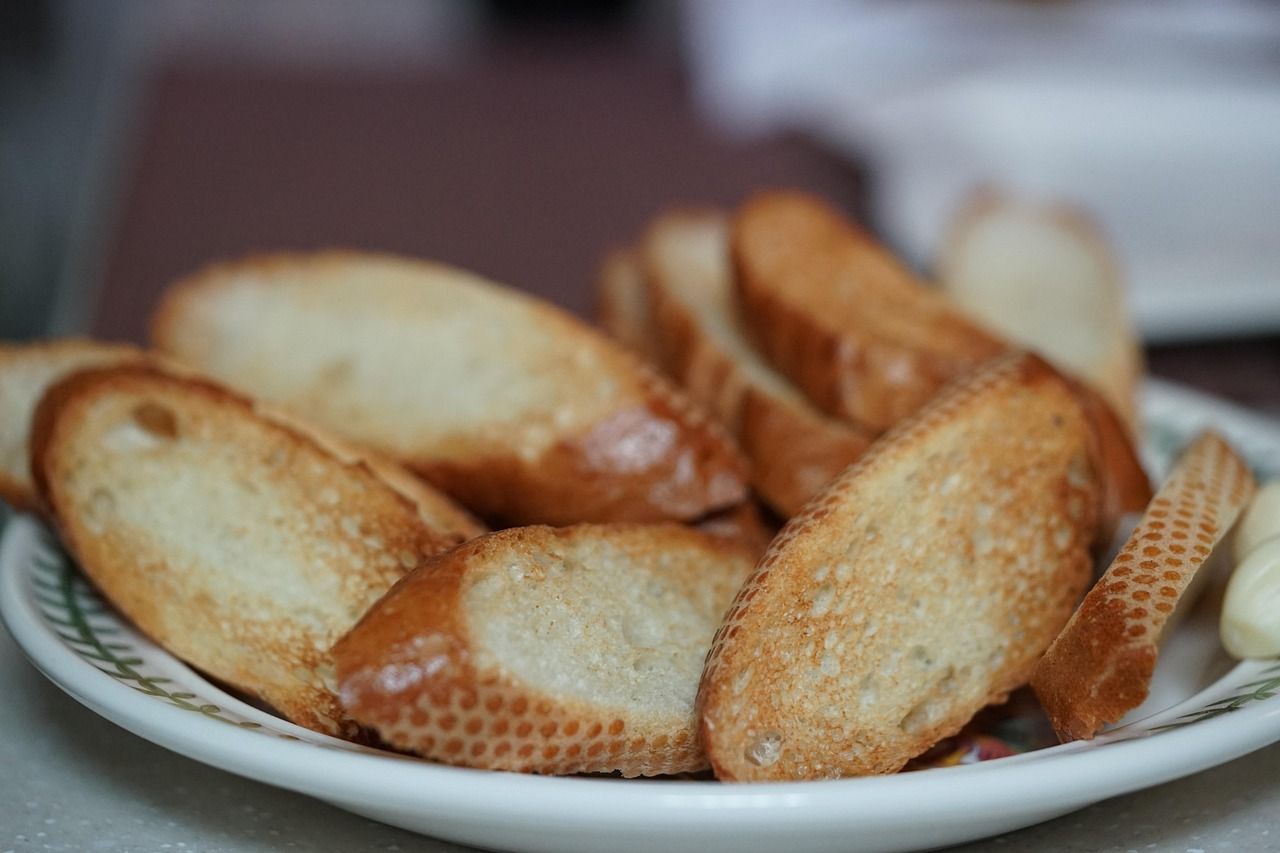 entdecken sie die traditionelle französische baguette – knusprig, goldbraun und lecker. perfekt zum frühstück, als snack oder zu jeder mahlzeit. erfahren sie mehr über herstellung und genuss der beliebten baguette.